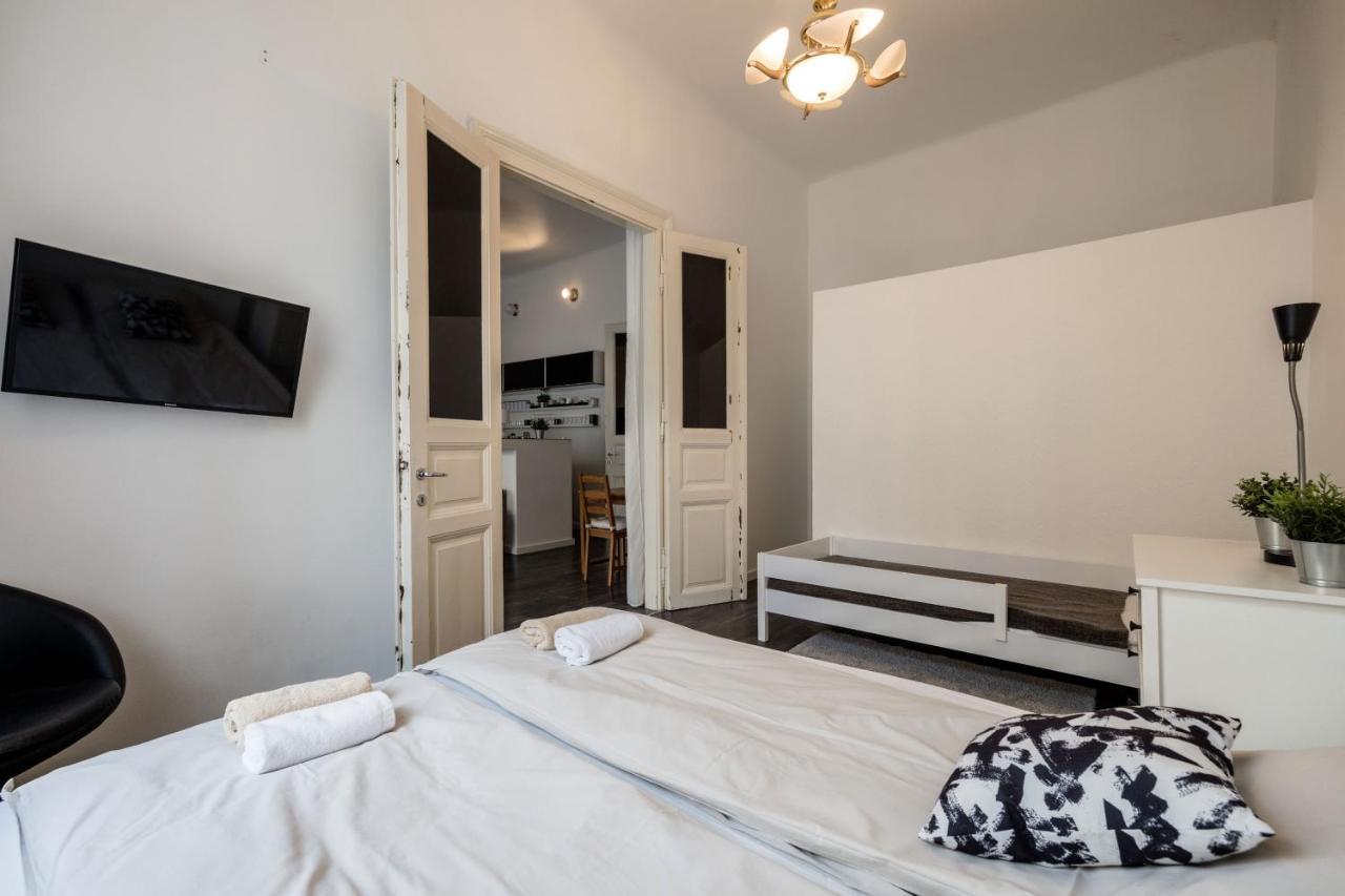 Spacious Apartment Almassy Budapeşte Dış mekan fotoğraf